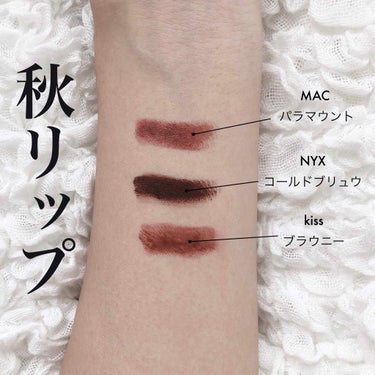 𓂃秋にオススメブラウンリップ3選𓂃



オススメ度🗽

1位  MAC パラマウント 

🙆🏻 ひと塗りで一気に顔がオシャレになる
🙅🏻 匂いが好き嫌い分かれる。デパコス。


2位  kiss  ブ