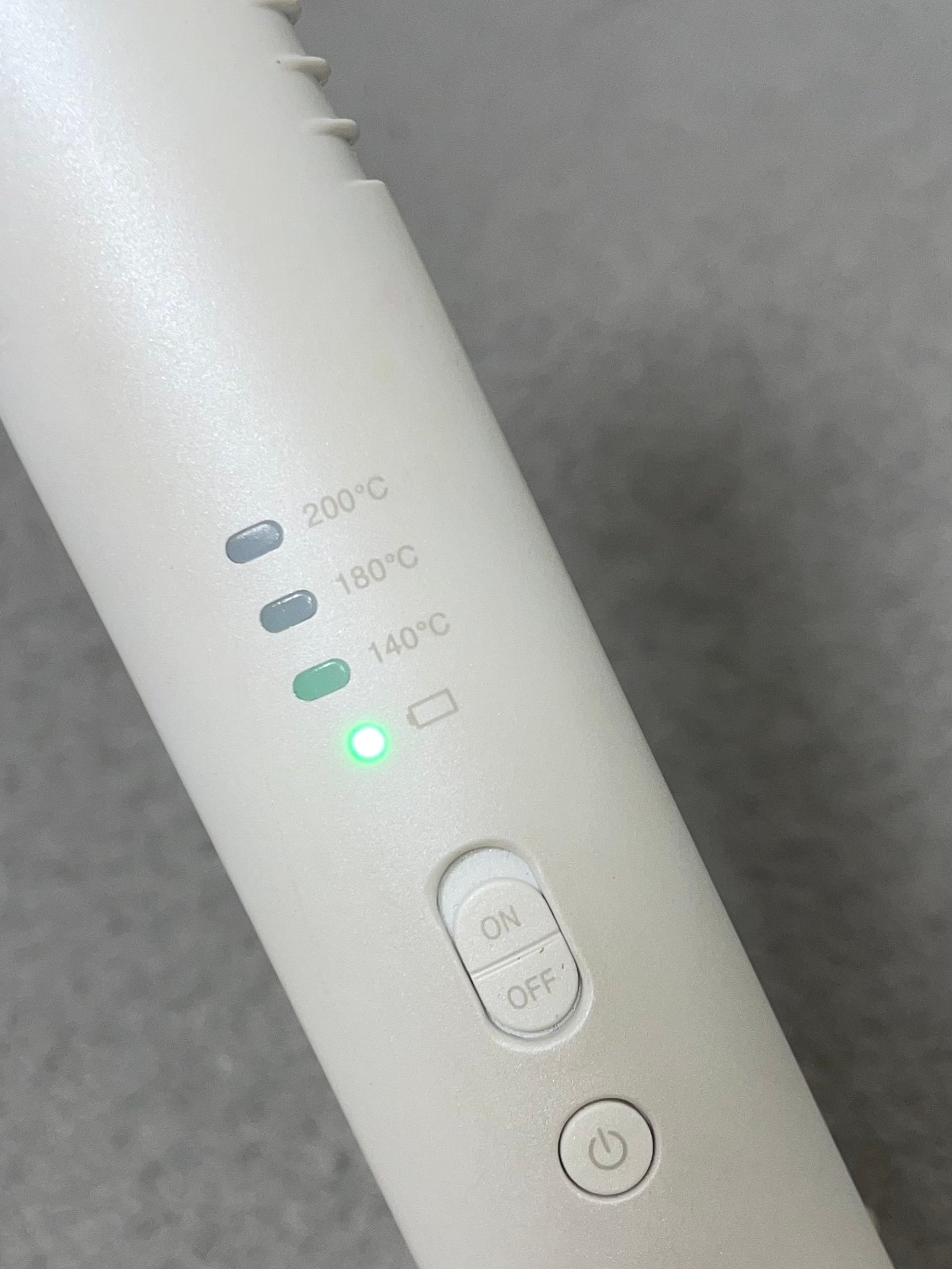 アドバンススマート コードレスストレートアイロン MHPS-2070/mod's hair/ストレートアイロンを使ったクチコミ(3枚目)