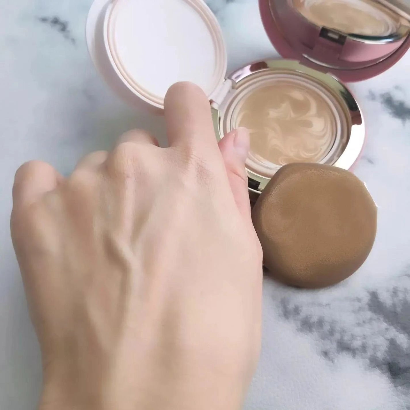 ヴェールヌーディ エッセンスパクトグロウ/AGE20’s/クリーム・エマルジョンファンデーションを使ったクチコミ(6枚目)