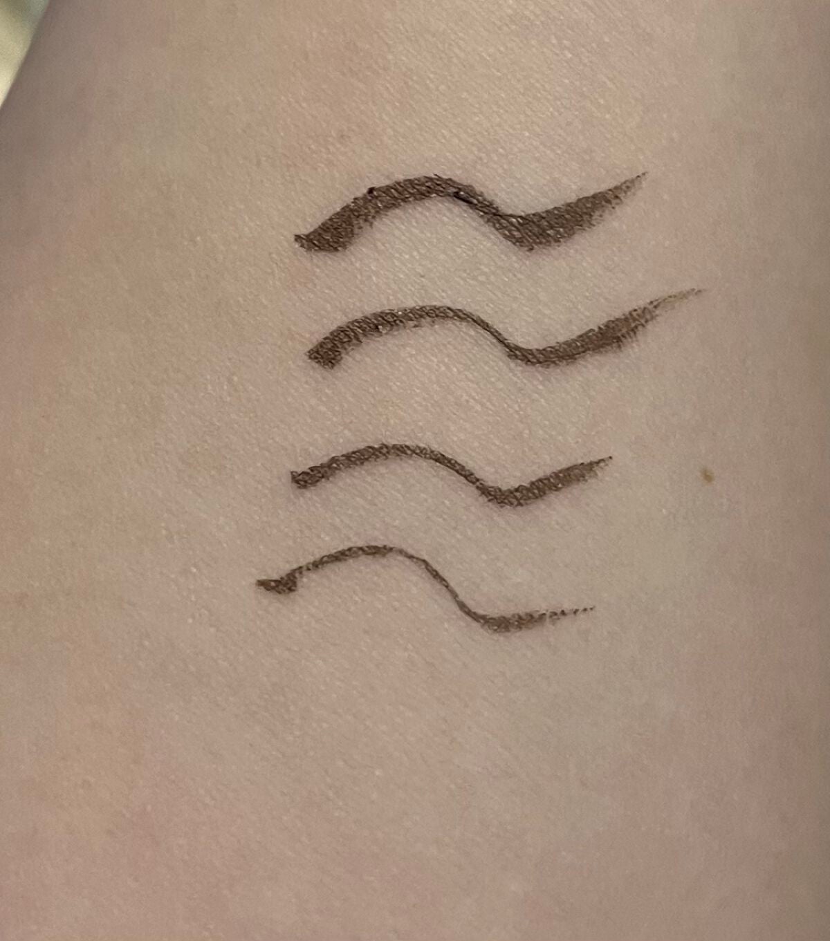 シルキーリキッドアイライナーWP/D-UP/リキッドアイライナーを使ったクチコミ(1枚目)