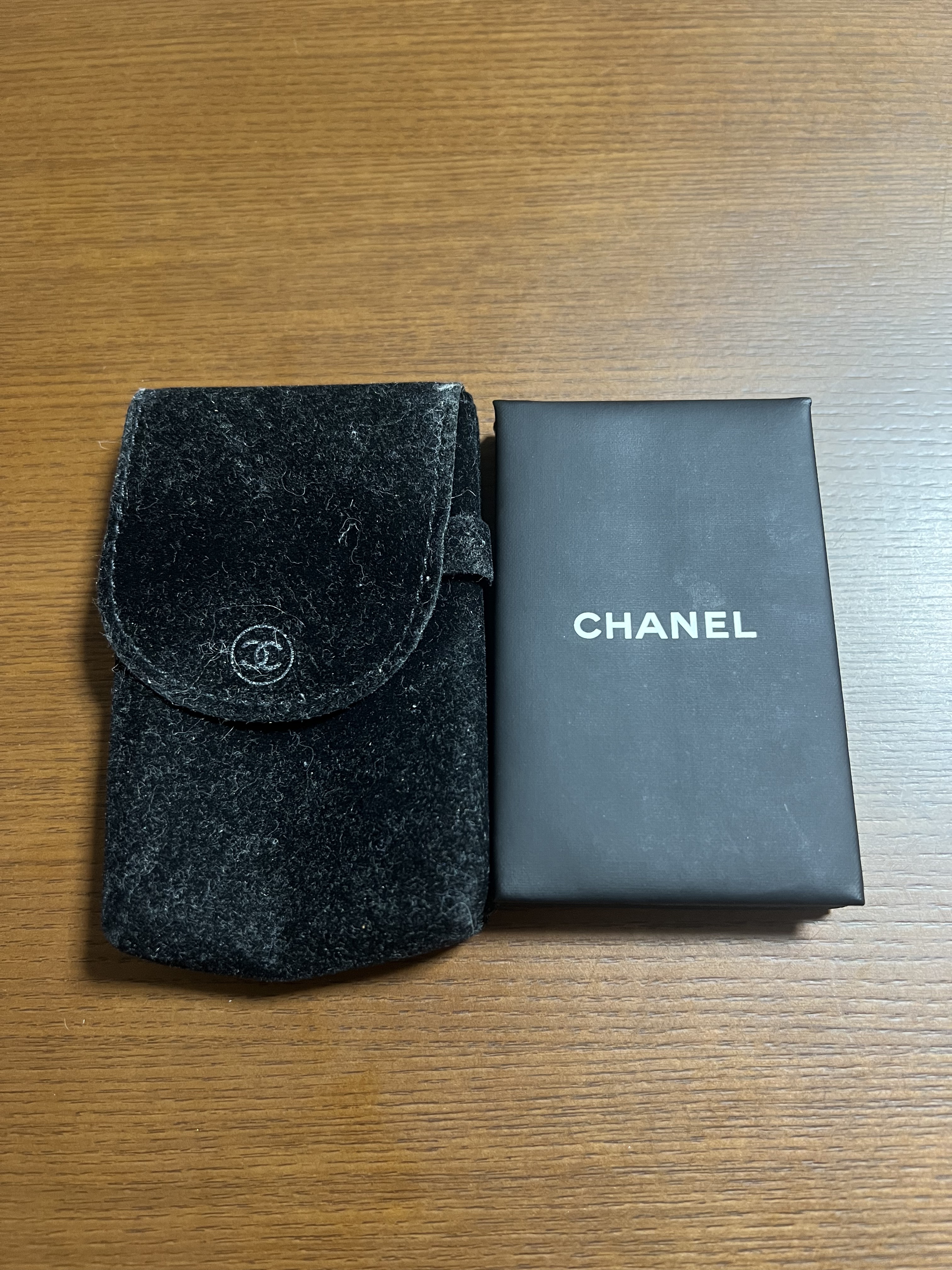 CHANEL オイル コントロール ティッシュのクチコミ「CHANEL オイルコントロールティッシュ
★★★★☆
───────────────────.....」（2枚目）