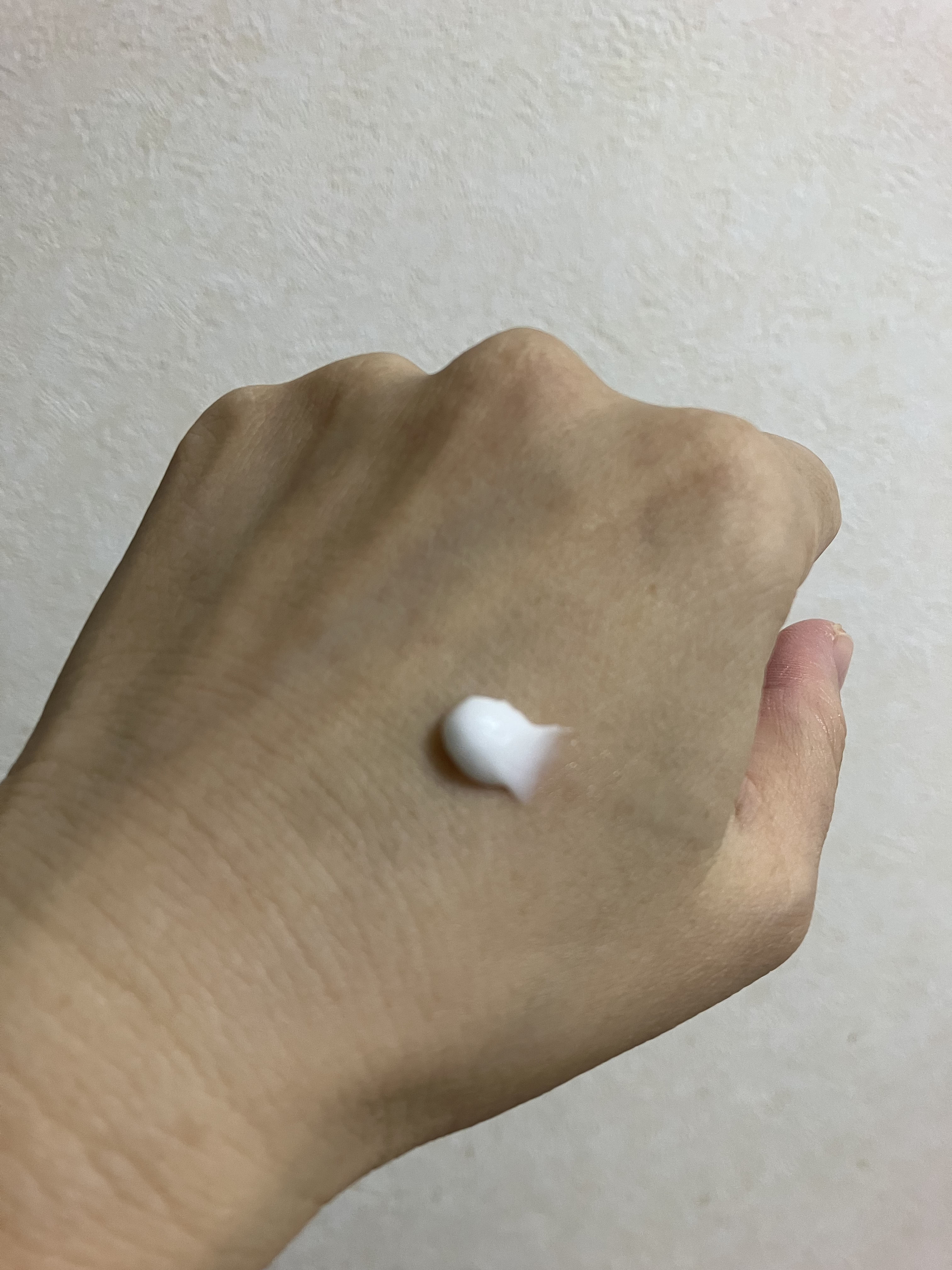 ワイルドピーチ ハンドクリーム/KUOCA/ハンドクリームを使ったクチコミ（2枚目）