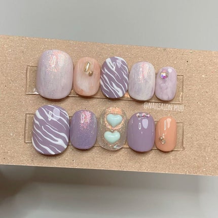 #ゼブラネイル,#ラベンダーネイル,#紫ネイル,#アニマルネイル,#キラキラネイルのネイルデザイン