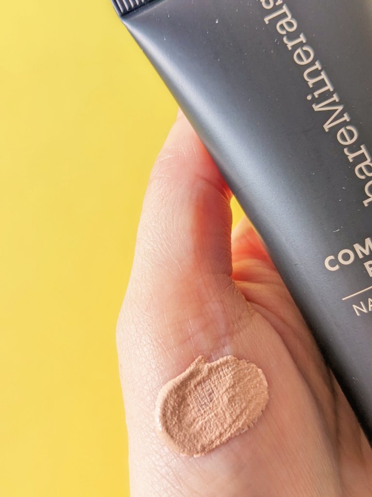 CR ナチュラル マット モイスチャライザー バニラ 02/bareMinerals/クリーム・エマルジョンファンデーションを使ったクチコミ（3枚目）