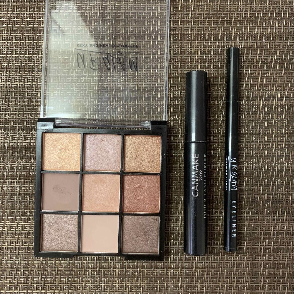UR GLAM BLOOMING EYE COLOR PALETTE/U R GLAM/アイシャドウパレットを使ったクチコミ(2枚目)