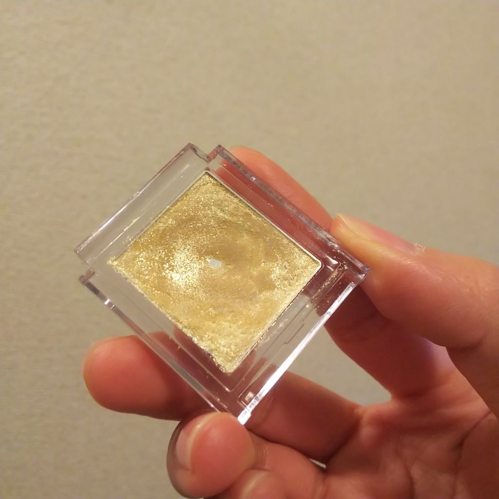 プリズム パウダーアイカラー/リンメル ロンドン/単色アイシャドウを使ったクチコミ(3枚目)