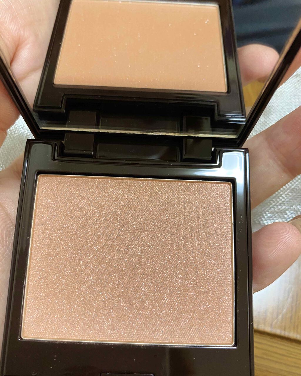 ブラッシュ カラー インフュージョン/ローラ メルシエ/パウダーチークを使ったクチコミ（2枚目）