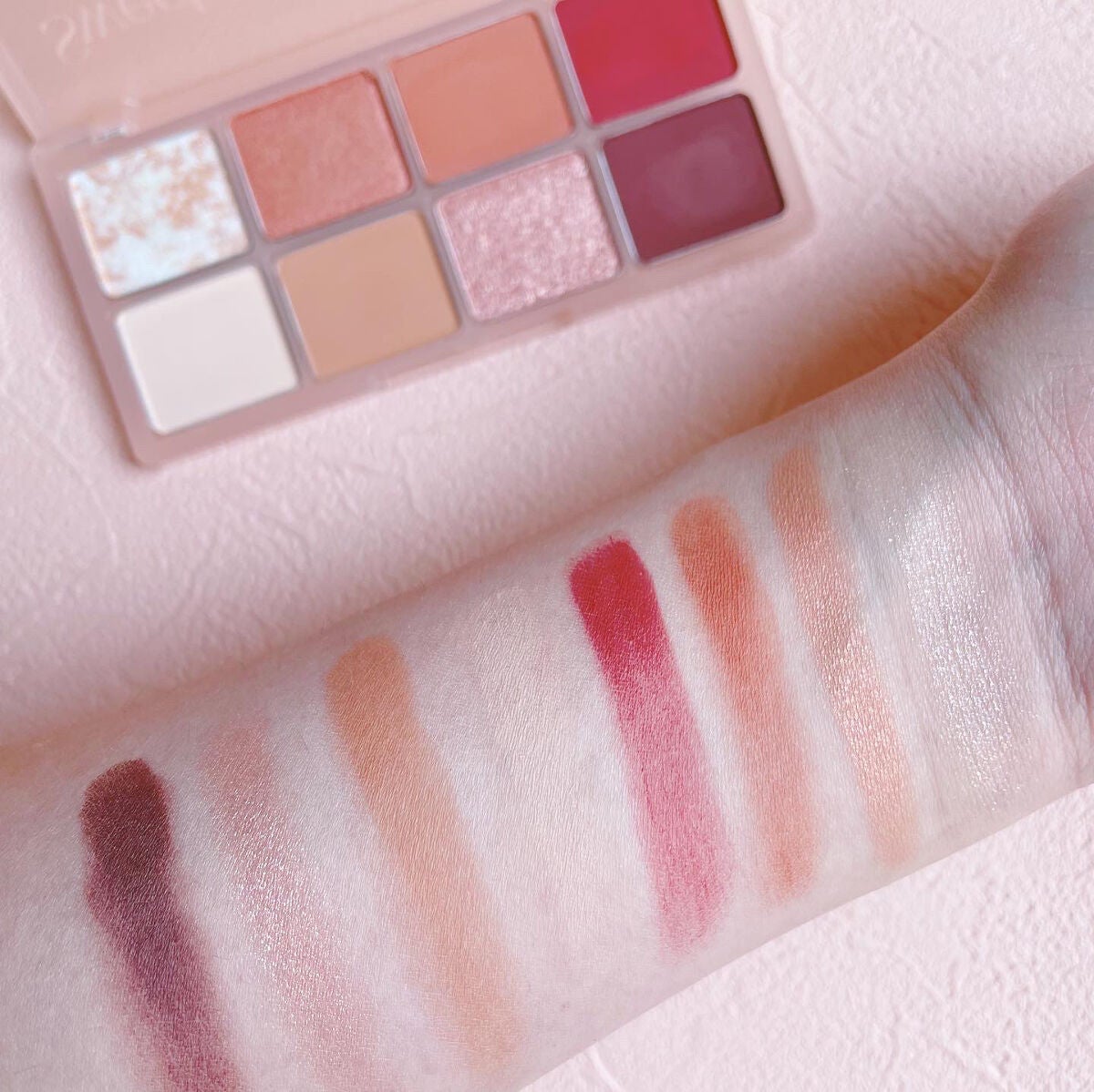 emma @フォロバ100 on LIPS 「milktouchビーマイスウィートデザートハウスパレット02..」(3枚目)