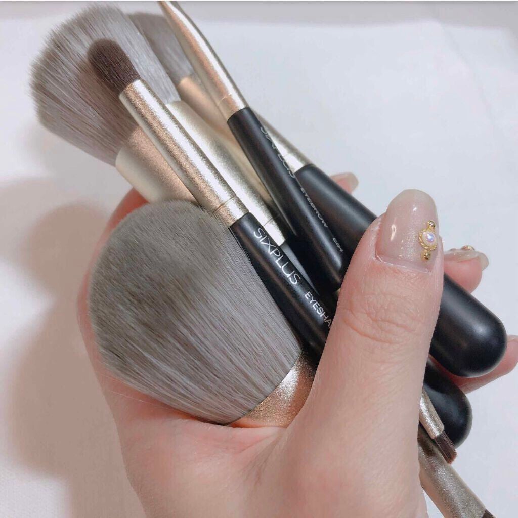 SIXPLUS 携帯用 メイクブラシ5本セット Playシリーズ/SIXPLUS/メイクブラシを使ったクチコミ(5枚目)