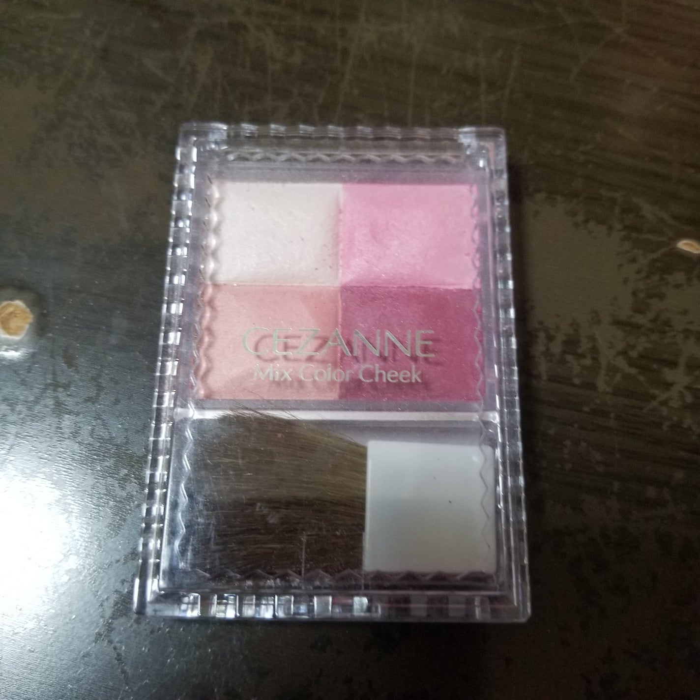 ヒヨコpink_gloss_34u on LIPS 「セザンヌのチークローズ系04番4種類に分かれてるから、アイシャ..」(1枚目)