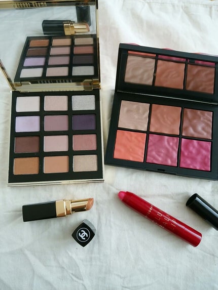 クリスタルドラマアイパレット レッドエディション/BOBBI BROWN/アイシャドウパレットを使ったクチコミ(1枚目)