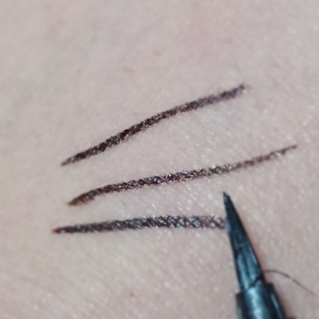 アイライナー/EYEMANIA/リキッドアイライナーを使ったクチコミ(3枚目)