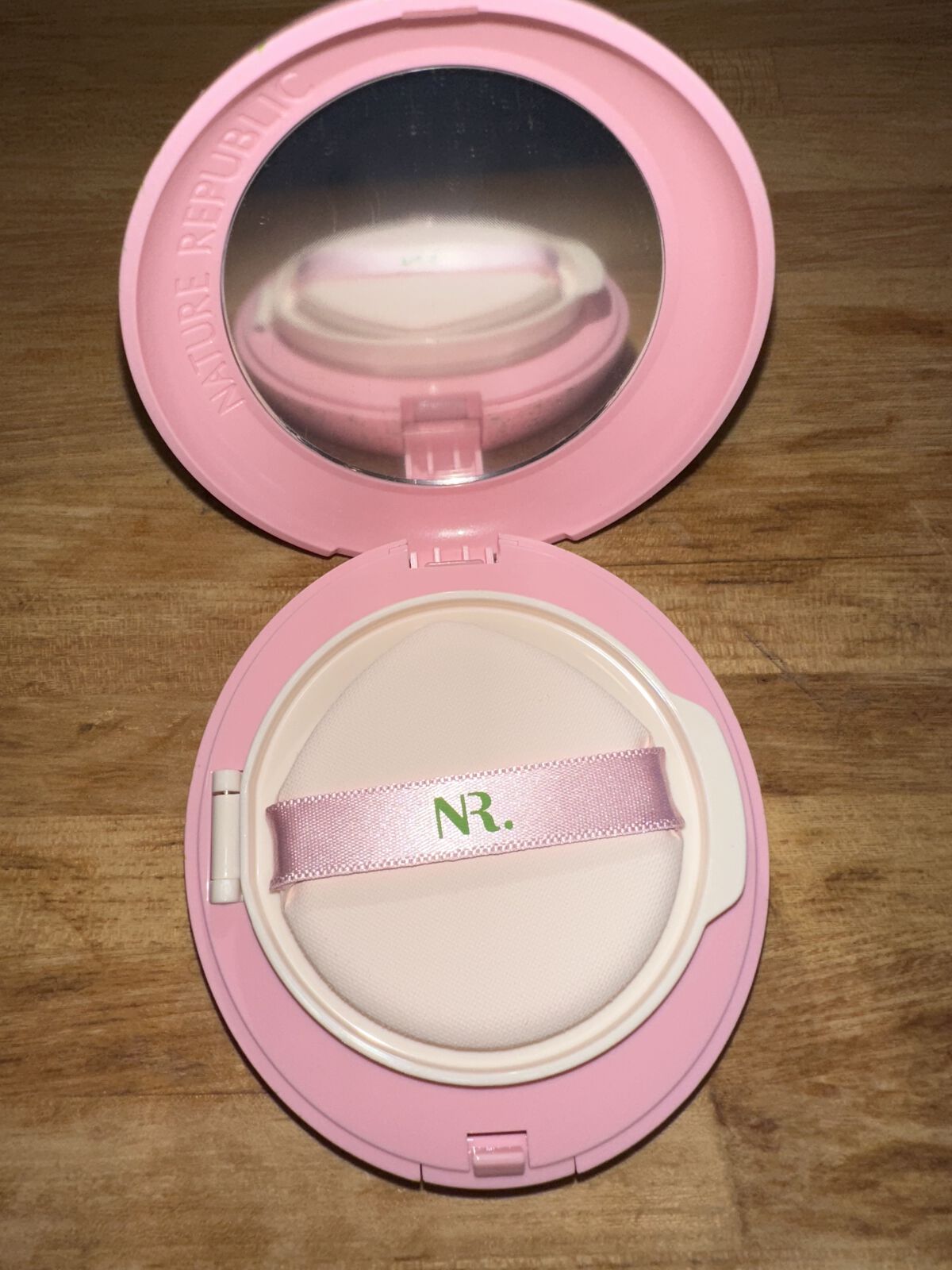 PROBIOエッセンスクッション/ネイチャーリパブリック/クッションファンデーションを使ったクチコミ（2枚目）