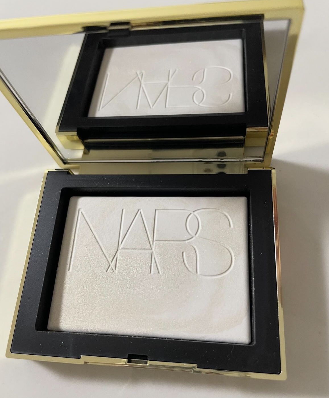 試してみた】NARS ゴールドダスト ライトライトリフレクティング
