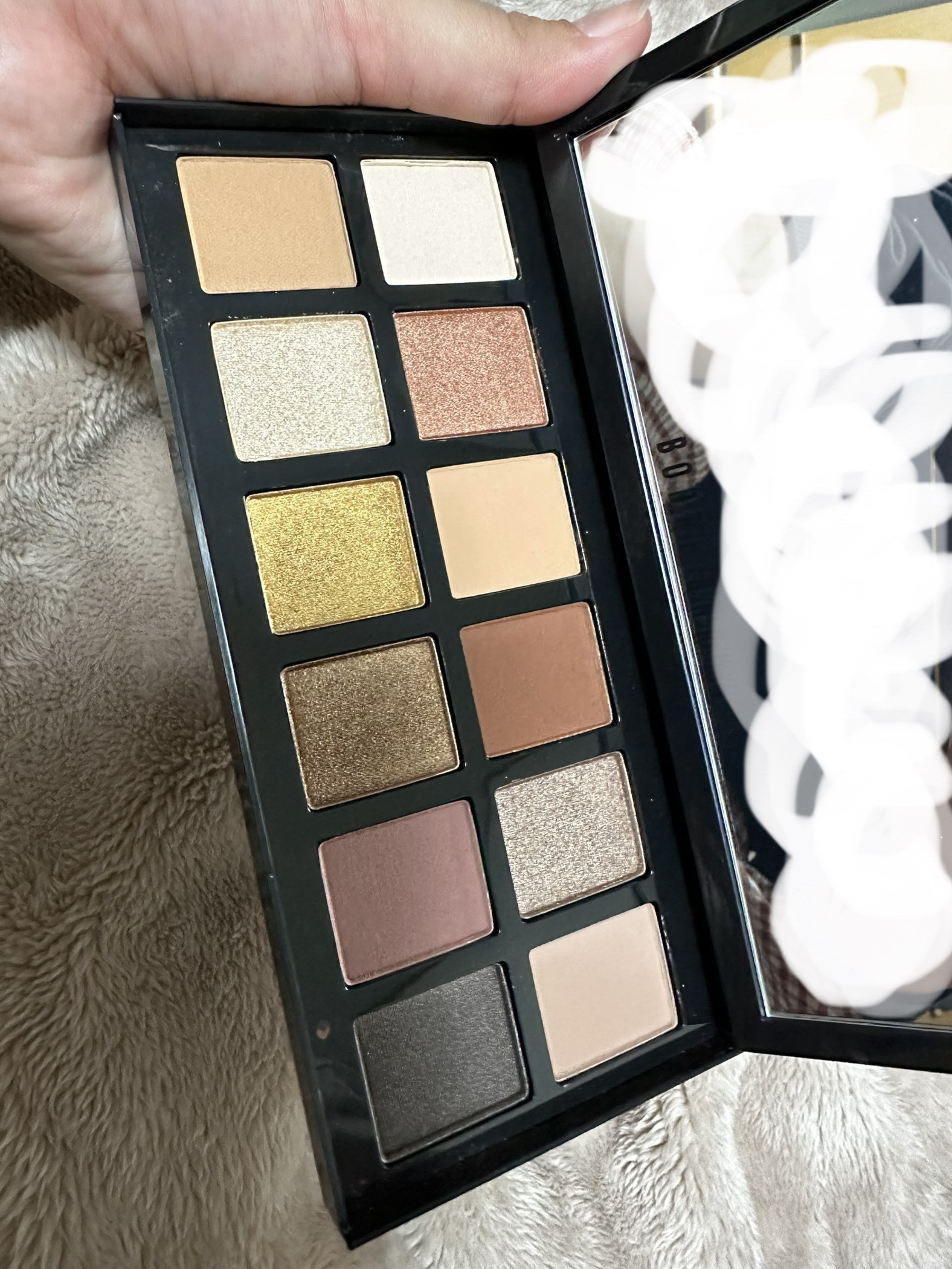 シティ グラマー アイシャドウ パレット/BOBBI BROWN/アイシャドウパレットを使ったクチコミ（3枚目）