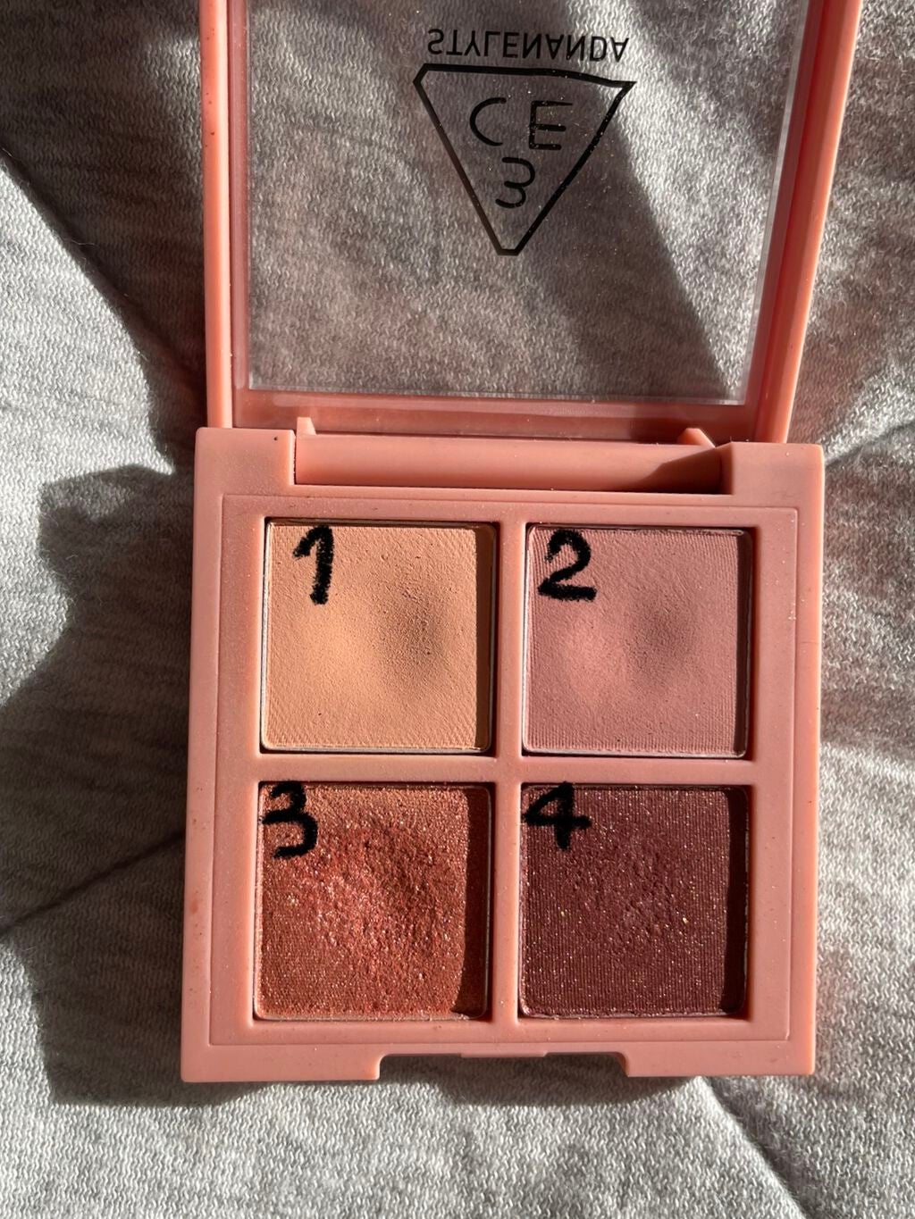 3CE ミニ マルチアイカラーパレット/3CE/アイシャドウパレットを使ったクチコミ(3枚目)