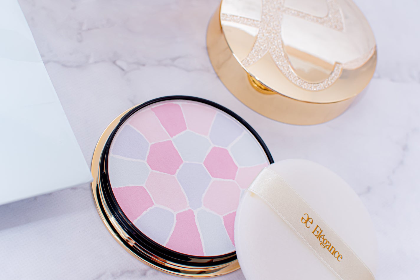 エレガンス ラ プードル オートニュアンス リクスィーズ/Elégance/プレストパウダーを使ったクチコミ(4枚目)