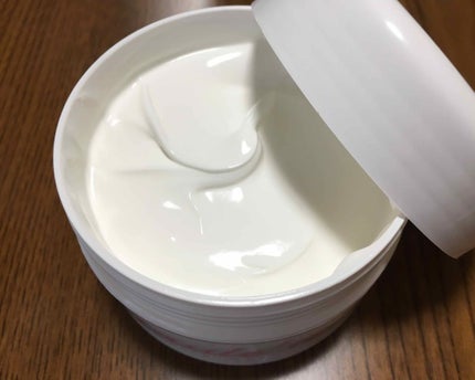 ミルクホワイトクリーム/Laule'a/フェイスクリームを使ったクチコミ(2枚目)