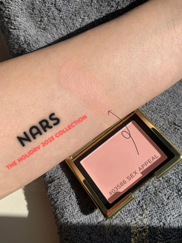 NARS フェイタルアトラクション ブラッシュのクチコミ「粒子の細かいふわふわのマットチーク🍑✨
肌なじみが良く、どんなメイクとも相性バッチリ！！

イ.....」（2枚目）