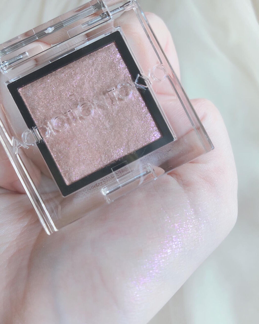 アディクション ザ アイシャドウ スパークル/ADDICTION/単色アイシャドウを使ったクチコミ（2枚目）