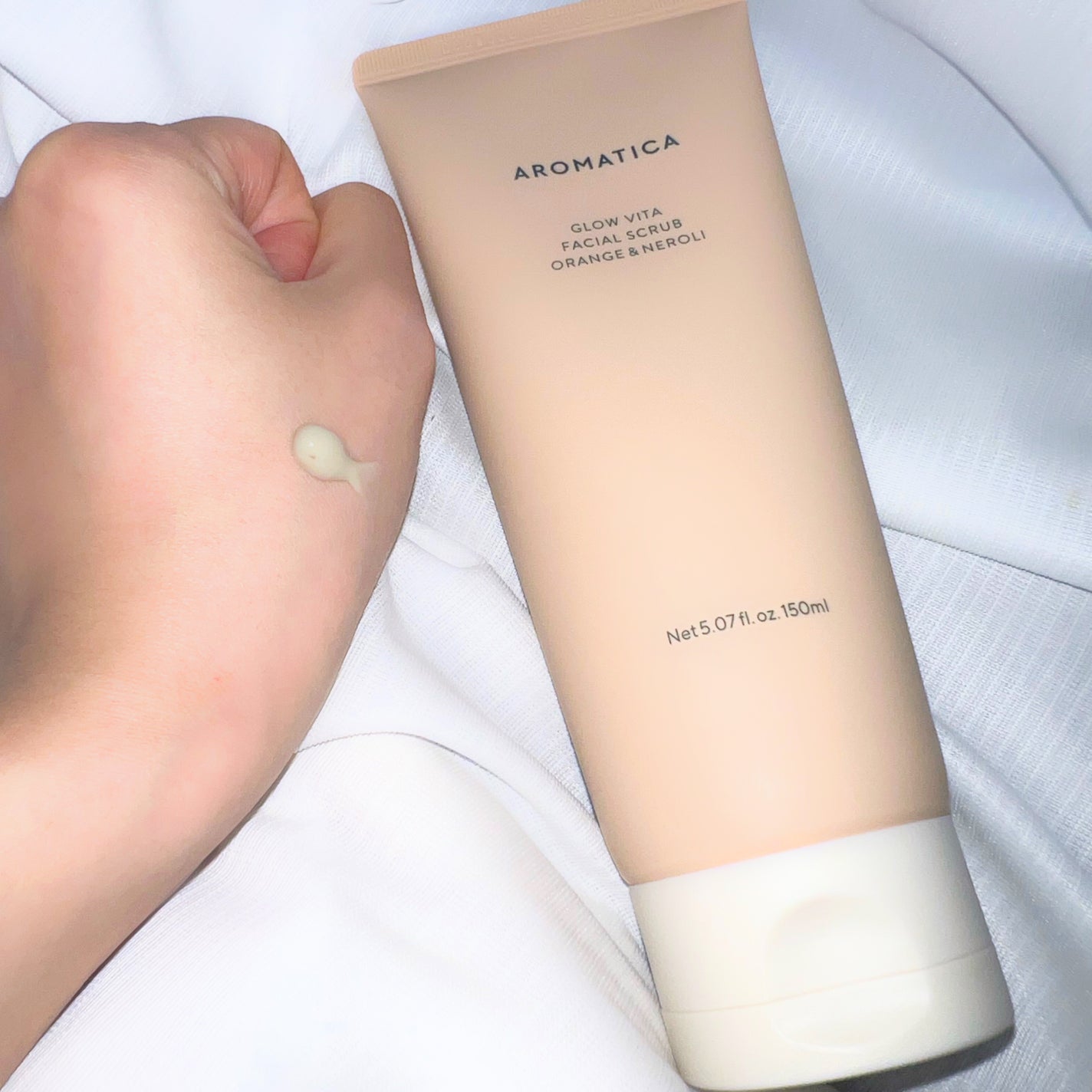 グロービタ フェイシャルスクラブ オレンジ&ネロリ/AROMATICA/スクラブ・ゴマージュを使ったクチコミ(1枚目)