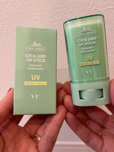 VT CICA エアリーUVスティックのクチコミ「⚪️VT cosmetics CICA エアリーUVスティック

さらさらの使い心地のVTのU.....」（1枚目）