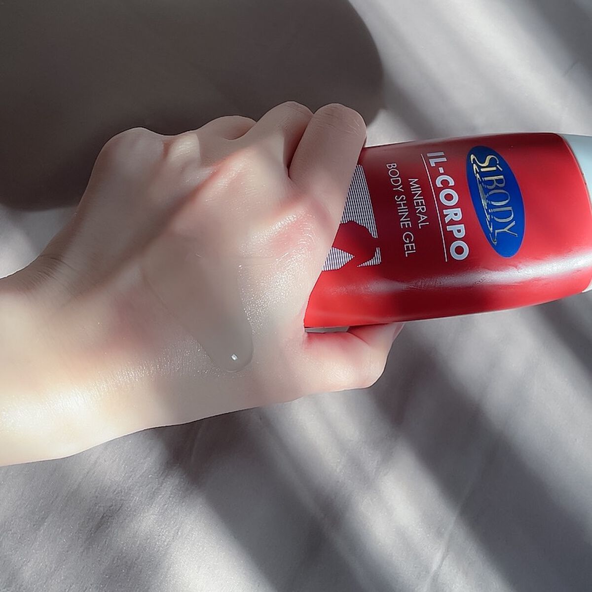 ミネラルボディシャインジェル/イルコルポ/ボディローションを使ったクチコミ（2枚目）