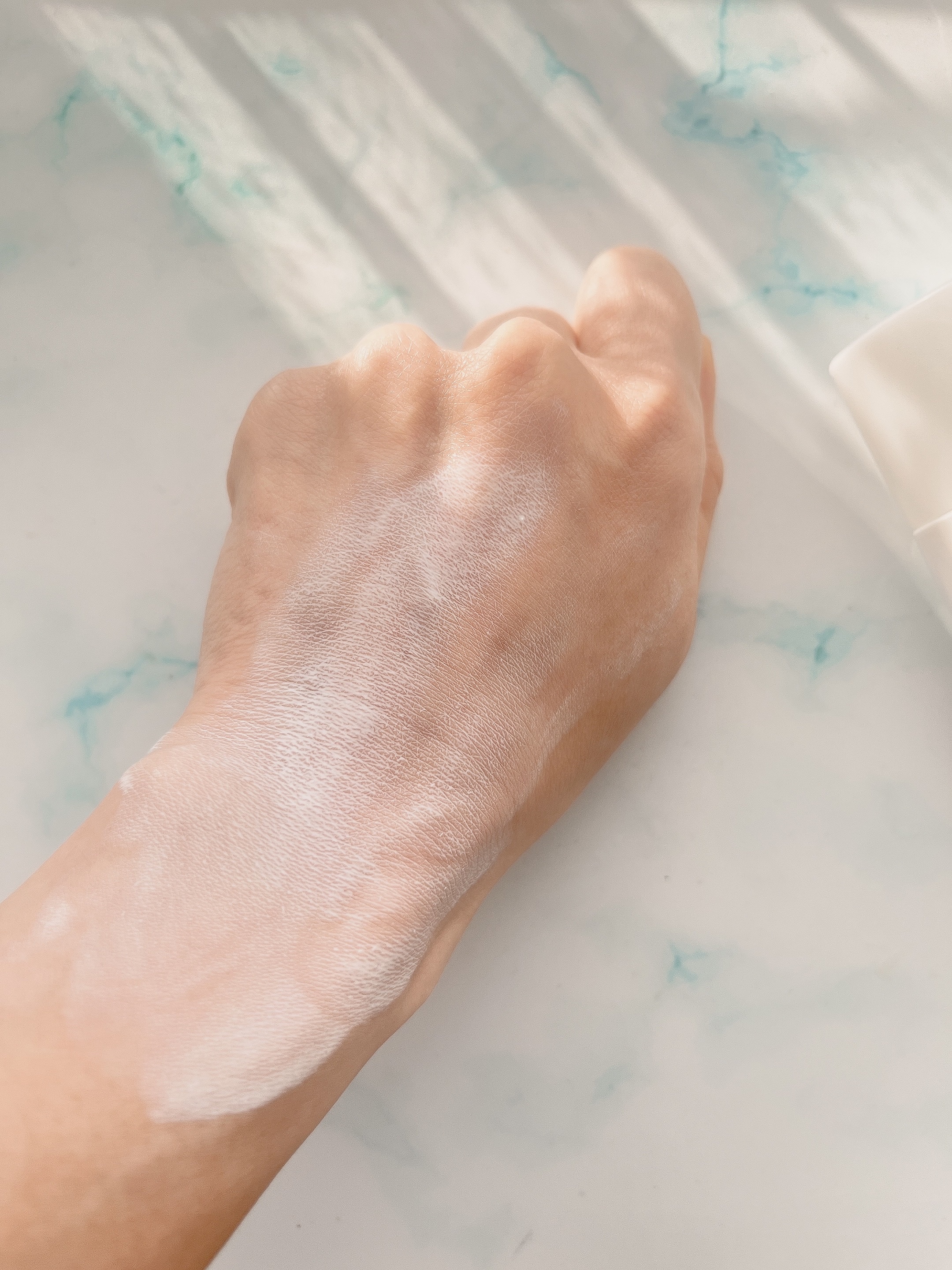 ベルディオ UV モイスチャージェル N/メンターム/日焼け止めジェルを使ったクチコミ（3枚目）