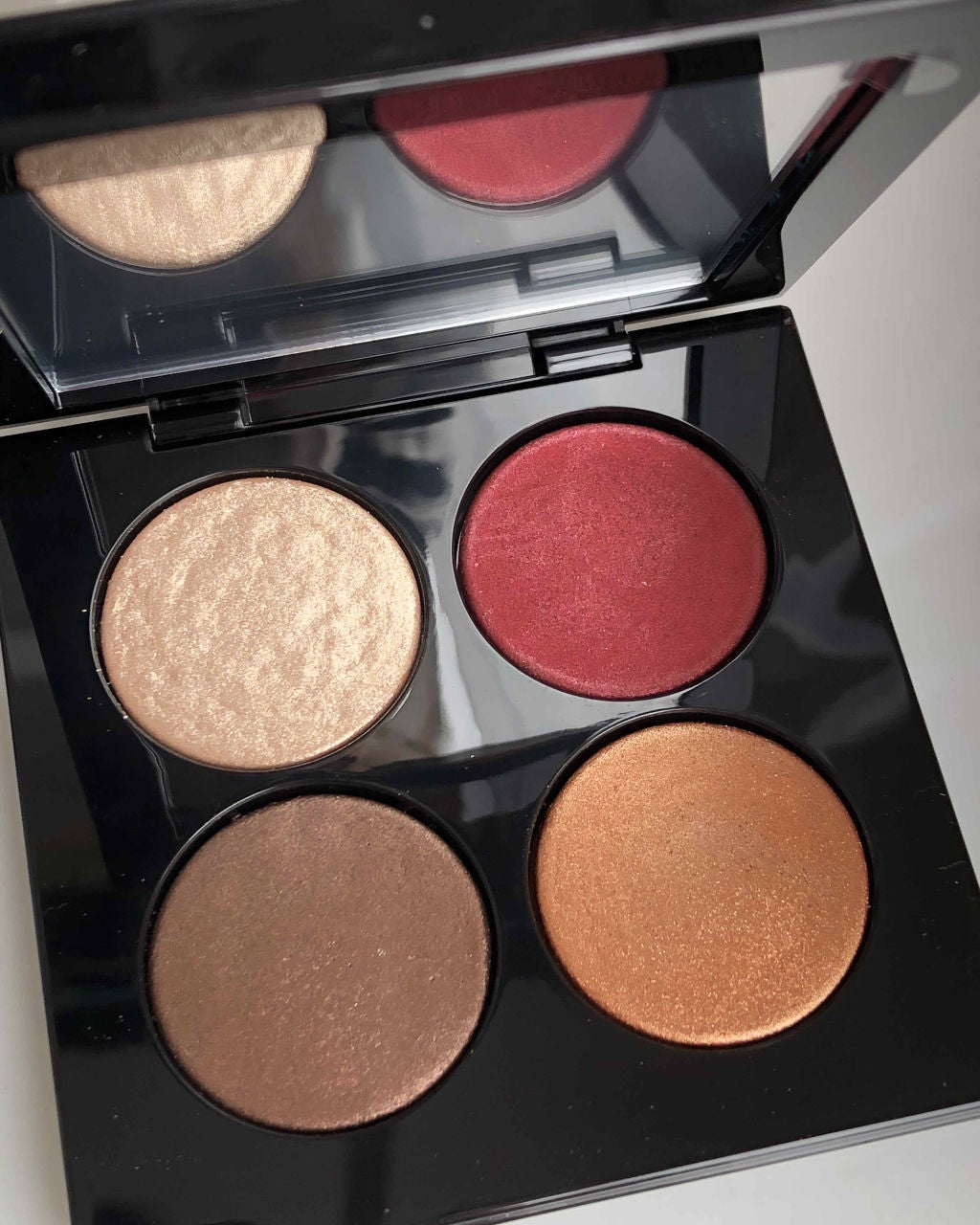 BLITZ ASTRAL QUAD/PAT McGRATH LABS/アイシャドウパレットを使ったクチコミ(2枚目)