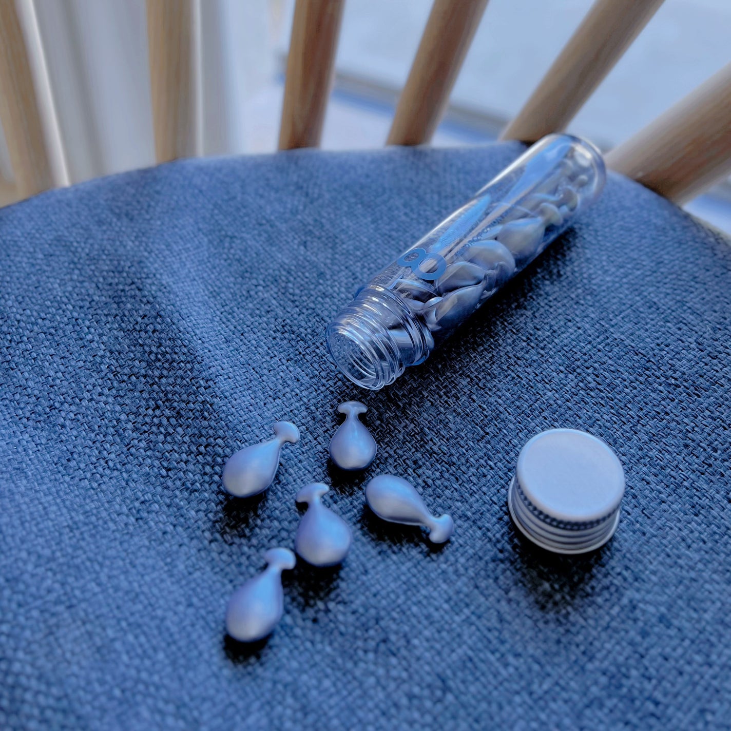 ハイドロポーション 美容液ヘアオイル(アクアホワイトフローラルの香り)/エイトザタラソ/ヘアオイルを使ったクチコミ(2枚目)