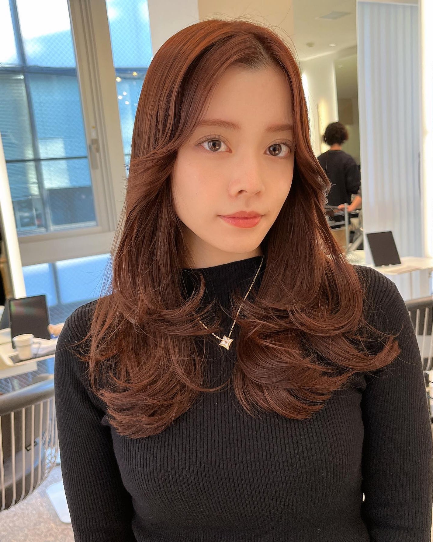 HARUNA on LIPS 「.レイヤーを普段より高めに設定🌟.自分でスタイリングしやすいカ..」(4枚目)