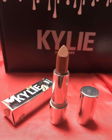 Kylie Cosmetics クリーム リップスティックのクチコミ「#KYLIE Lipstick (Dulce de Leche)カイリー公式サイトでの購入です.....」（1枚目）