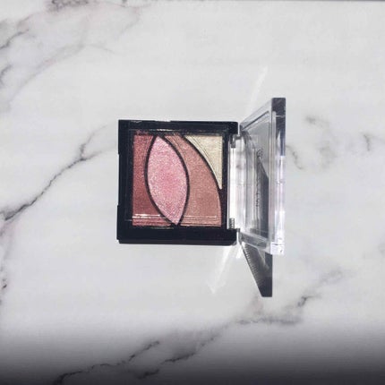 UR GLAM VELVET EYE COLOR PALETTE/U R GLAM/アイシャドウパレットを使ったクチコミ(4枚目)