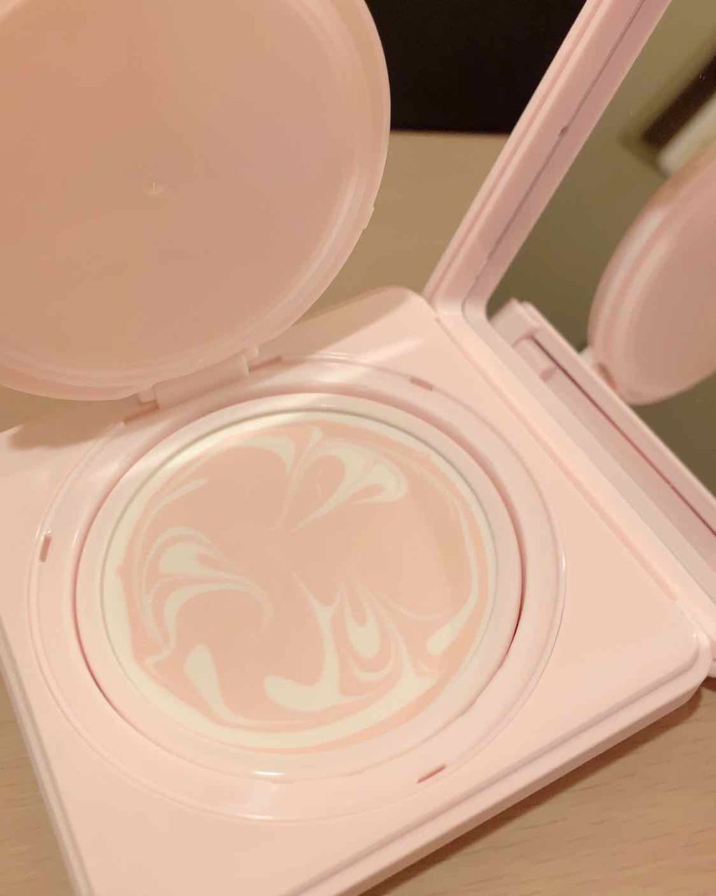 ランタンポレル ブロッサム クリーム コンパクト/GIVENCHY/化粧下地を使ったクチコミ(2枚目)