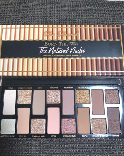 ボーン ディス ウェイ ザ ナチュラル ヌード アイシャドウ パレット/Too Faced/アイシャドウパレットを使ったクチコミ(1枚目)