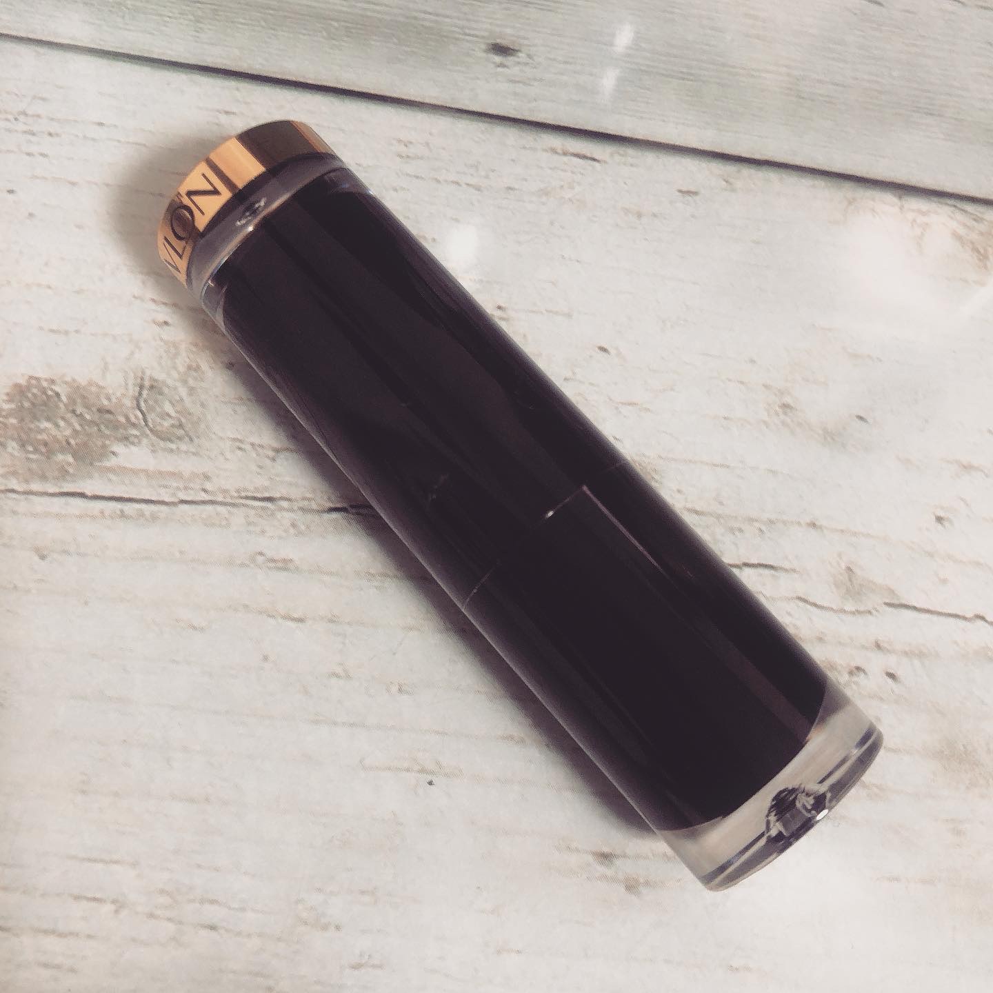 レブロン スーパー ラストラス グラス シャイン リップスティック 010 チョコレート ラスター/REVLON/口紅を使ったクチコミ（3枚目）