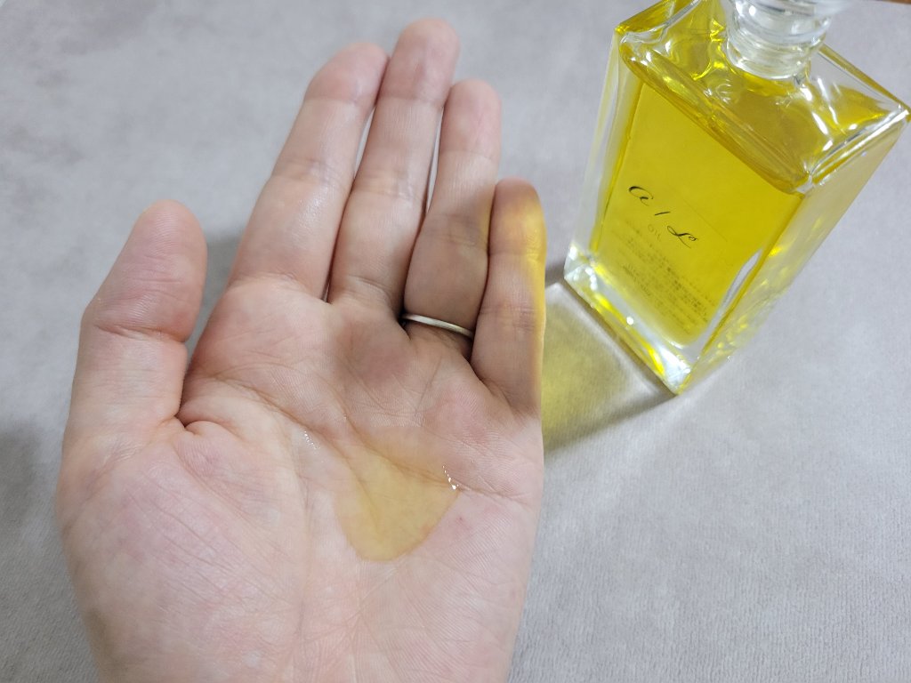 ナチュラルオイル〈ヘア&ボディ&ハンド用オイル〉/ainaLyra /ボディオイルを使ったクチコミ（2枚目）