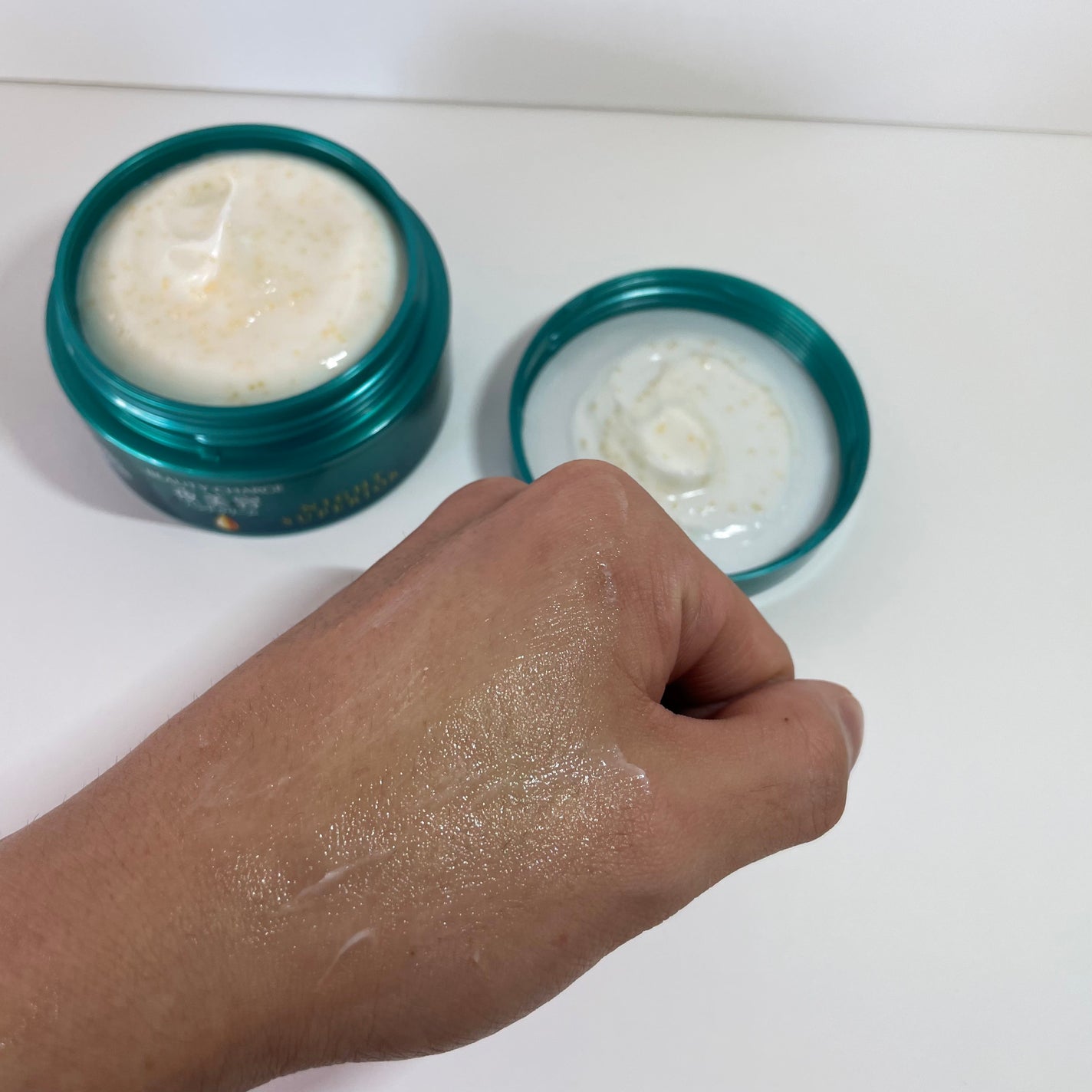 ビューティーチャージ ナイトスペリア/アトリックス/ハンドクリームを使ったクチコミ(3枚目)