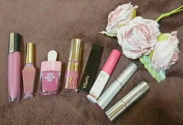 秋にぴったりのくすみピンク、赤系リップ紹介💄💕



おはようございます

ずっとやろうやろうと思っていて
やっとこさやった手持ちのくすみピンク系リップの紹介を




今回もすべて室内撮りです

では