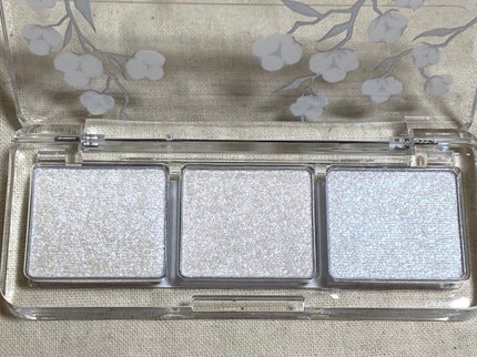 3色フローラアイパレット/LEEMEMBER/アイシャドウパレットを使ったクチコミ(2枚目)