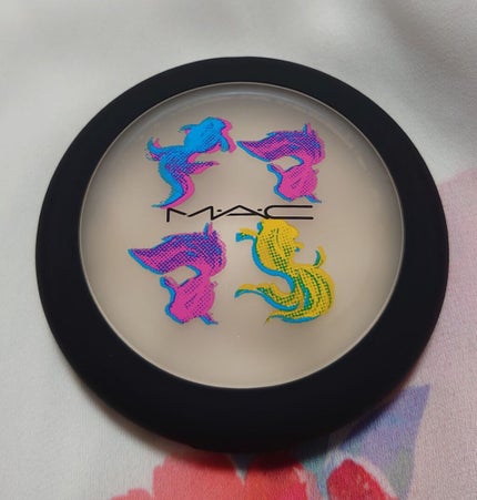 エクストラ ディメンション スキンフィニッシュ/M・A・C/プレストパウダーを使ったクチコミ(2枚目)