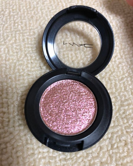 ダズルシャドウ/M・A・C/単色アイシャドウを使ったクチコミ(2枚目)