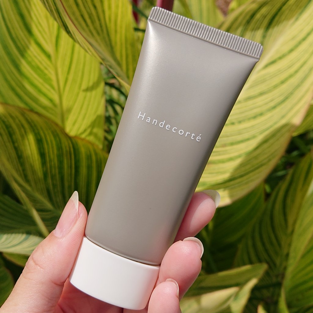 ハンデコルテ/キユートピア/ネック・デコルテケアを使ったクチコミ（1枚目）