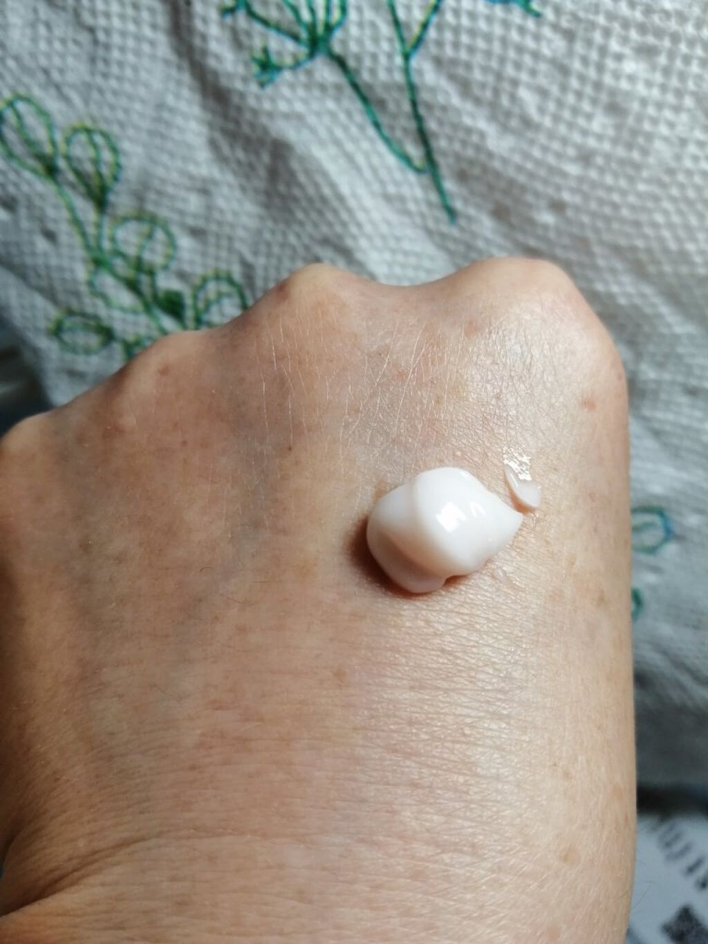 珠肌のうみつクリーム/フューチャーラボ/フェイスクリームを使ったクチコミ（2枚目）