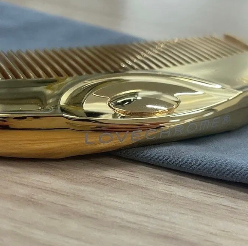 (R)K24GPツキ ゴールド/LOVECHROME/ヘアコームを使ったクチコミ(2枚目)