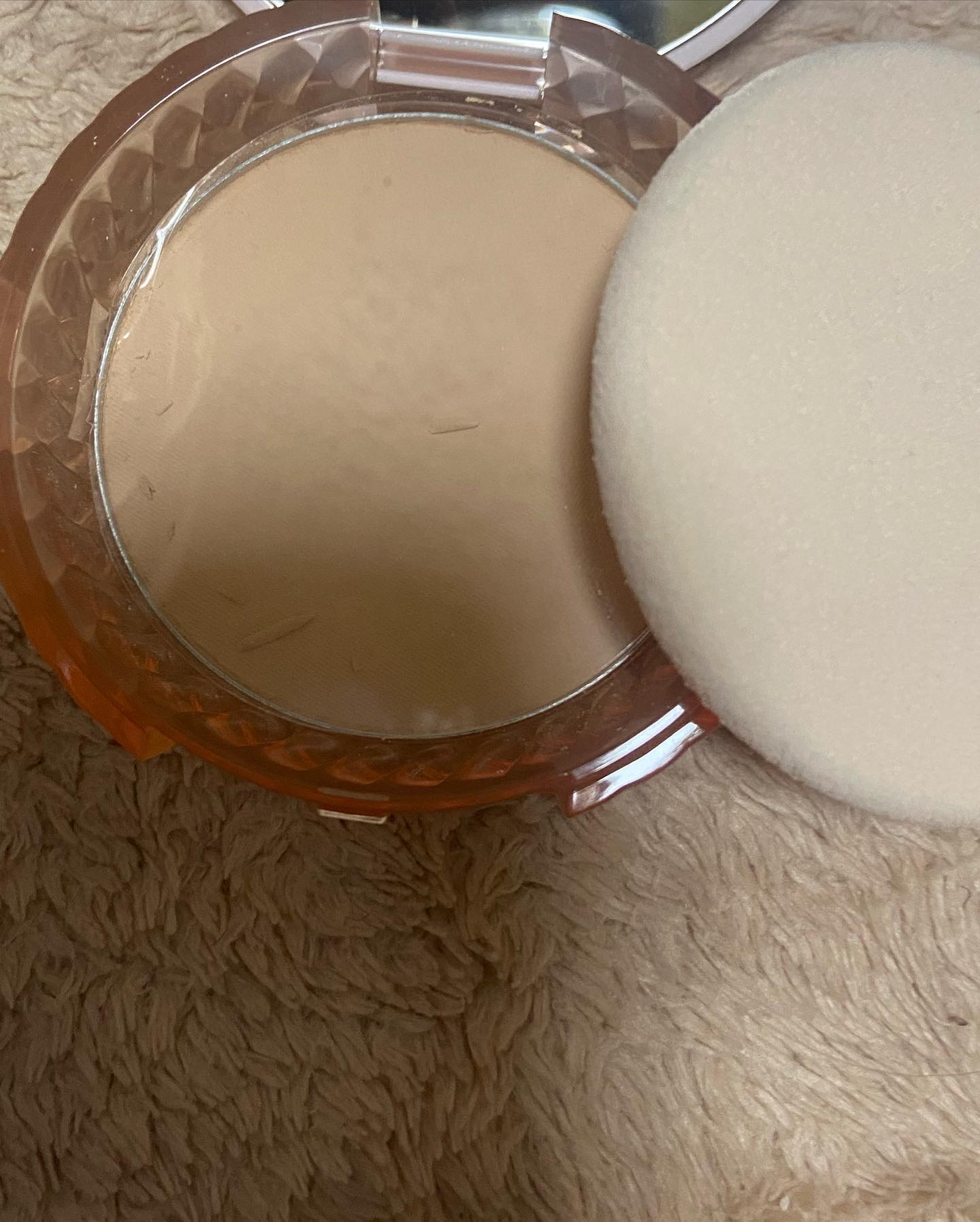 パウダリィファンデーション ex OC10/パラドゥ/パウダーファンデーションを使ったクチコミ（2枚目）