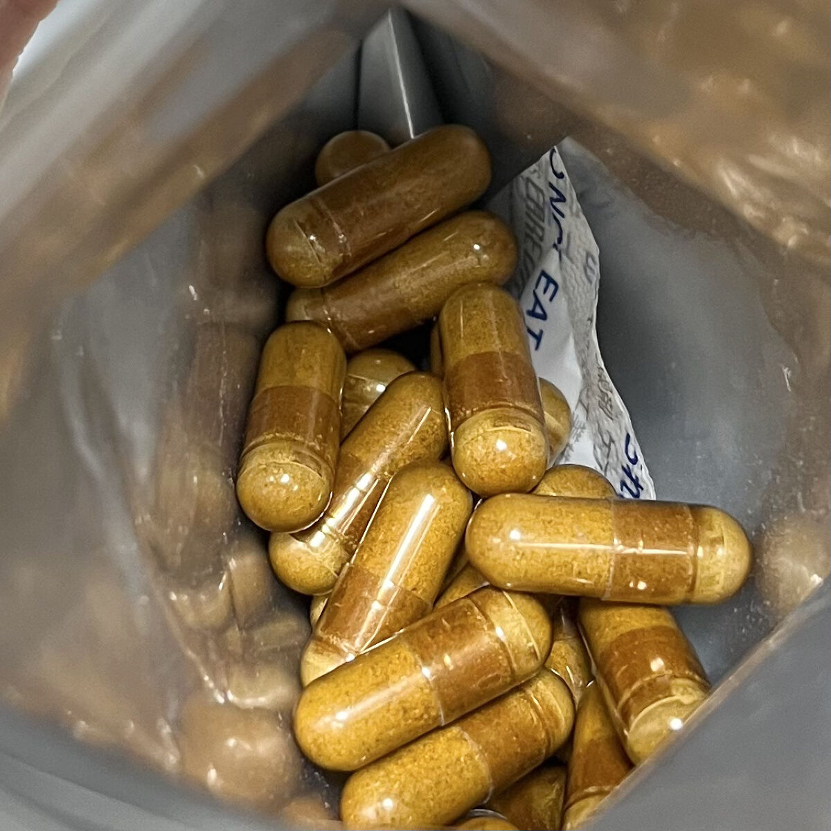 U.V.Cカプセル/フラセラ/美容サプリメントを使ったクチコミ（2枚目）