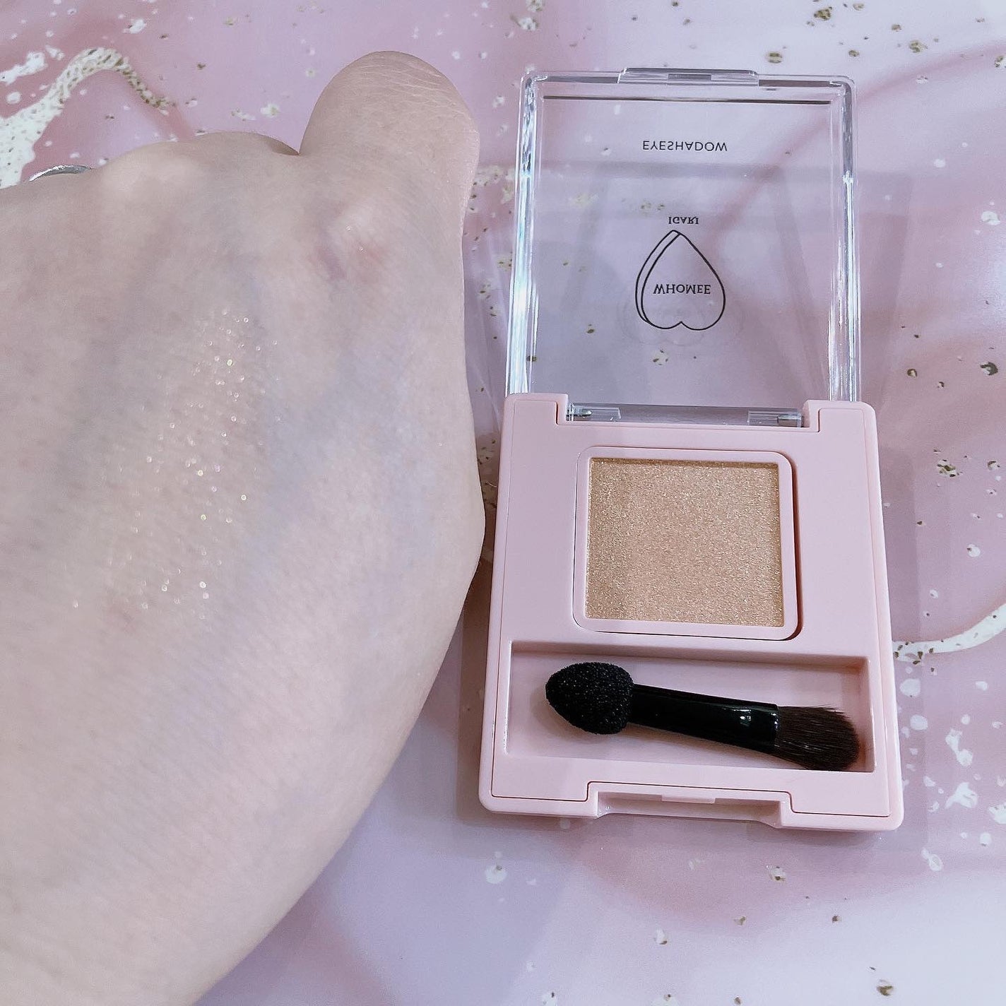 フーミー シングルラメシャドウ/WHOMEE/単色アイシャドウを使ったクチコミ(2枚目)