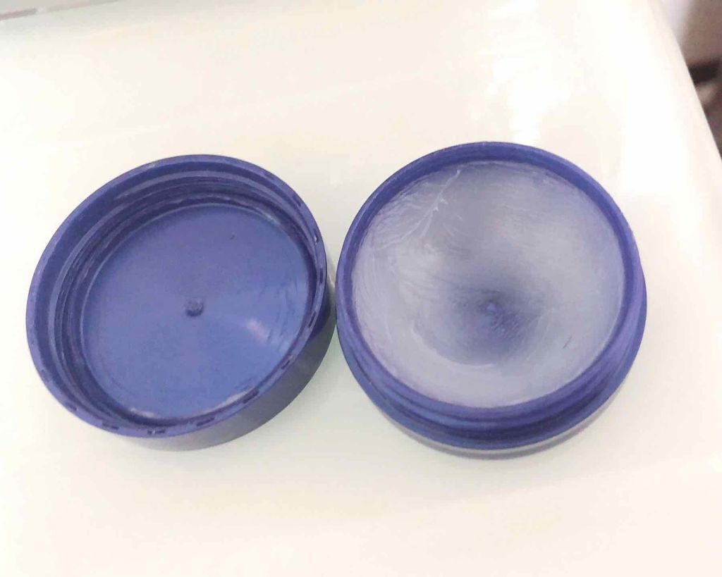 ニベア クリームケア リップバーム 無香料/ニベア/リップケアを使ったクチコミ(2枚目)