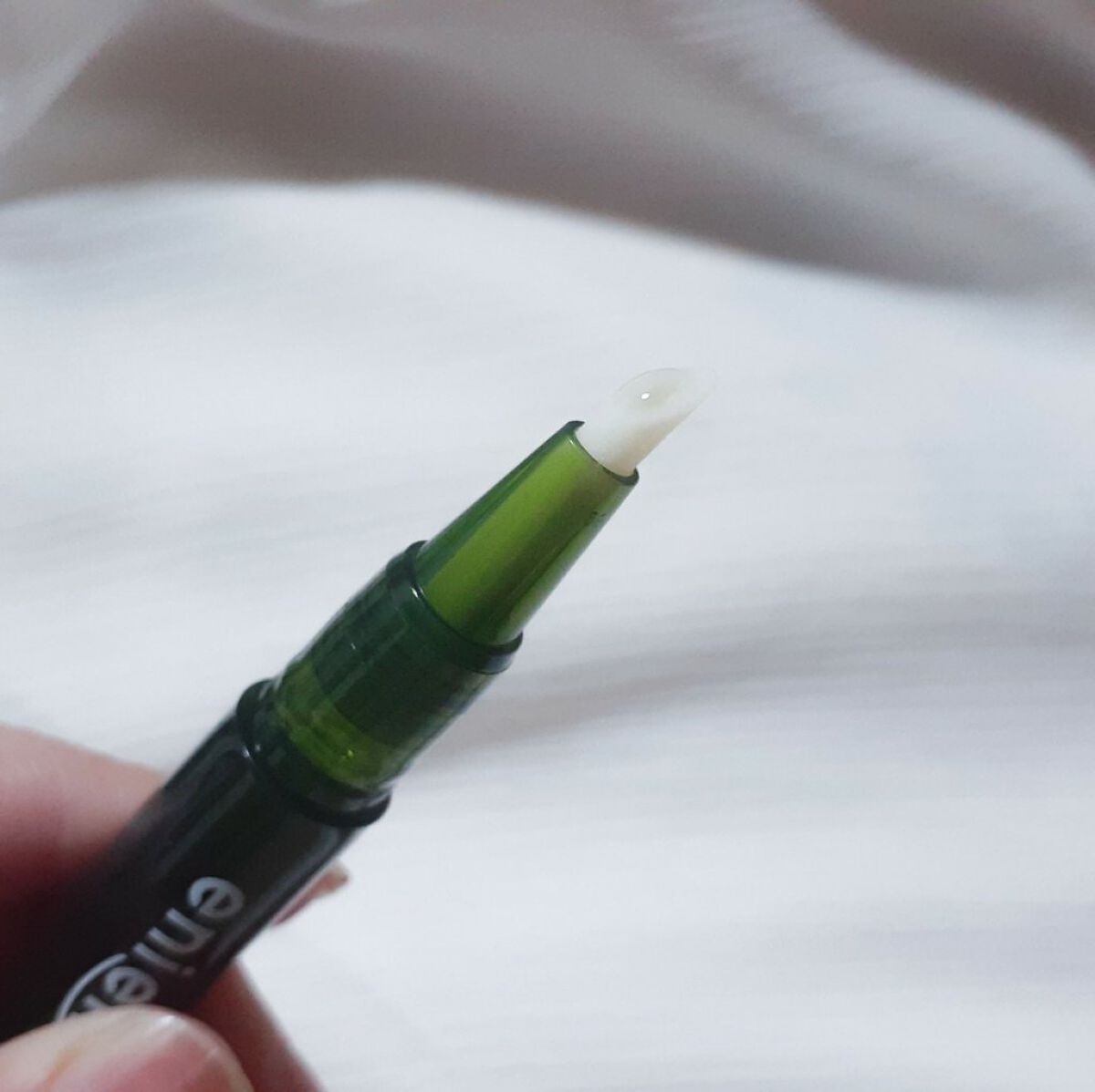 キューティクルペン/enieni /ネイルオイル・トリートメントを使ったクチコミ（2枚目）